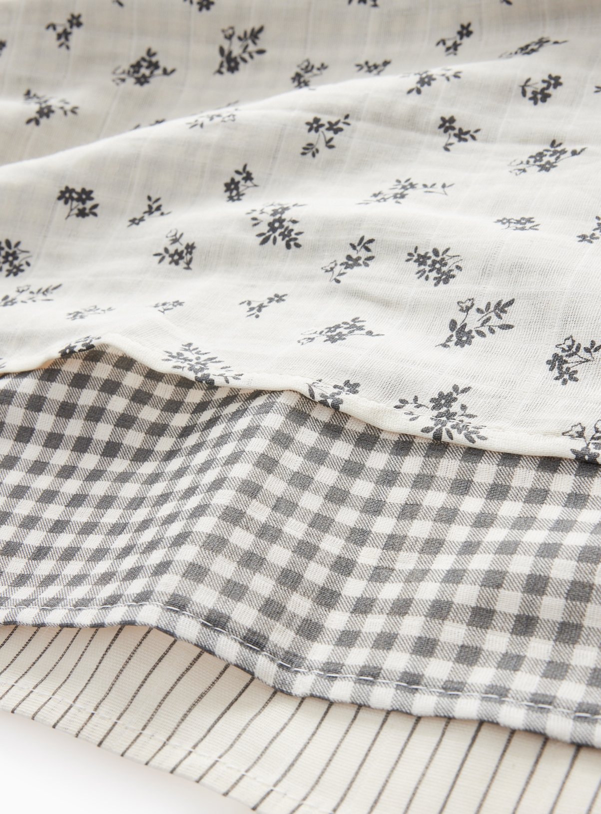 Mono Muslin Cloths 3 Pack One Size - Image 2 thumbnail